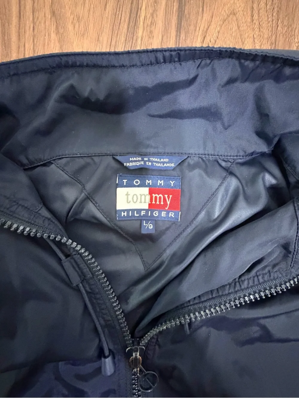 Vintage Tommy Hilfiger Men's Navy Hooded Windbreaker Jacket